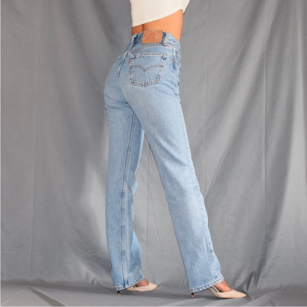Levi’s 501 Classic Button Fly Straight Leg Jeans 32W 36L.